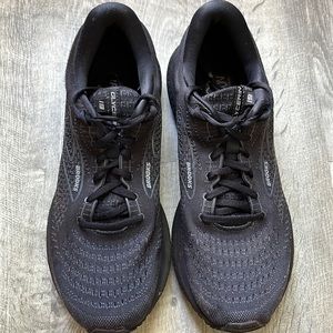 Brooks 19 glycerin men’s running shoe size 12.